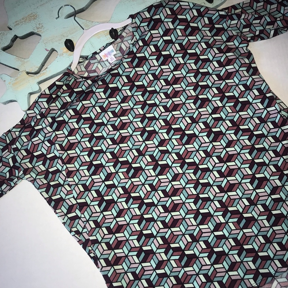 Lularoe Geometric Irma Tunic XS